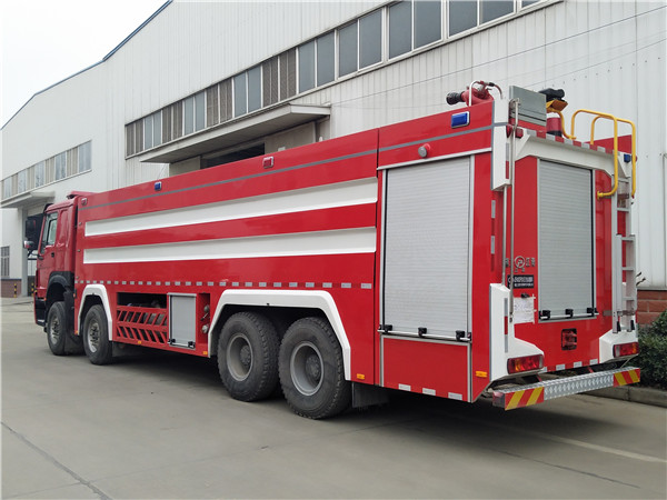 重汽24-25吨消防车